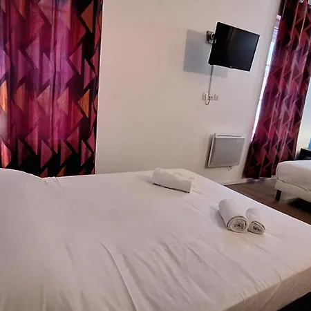 Hotel- Restaurant Le Saint Quentin Extérieur photo